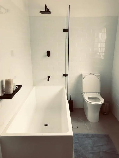 Ocean Views 2 Bedroom Apartment - Food Delivery Shop 3