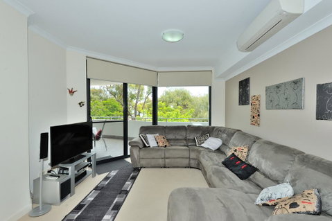 OceanView Apartment - Food Delivery Shop 2