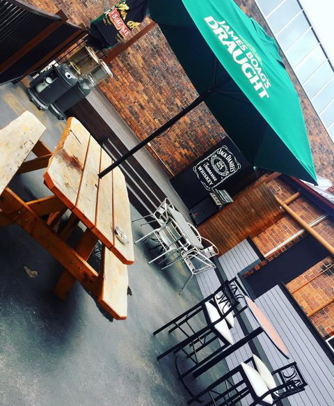 Okeefes Hotel Backpackers - Food Delivery Shop 3