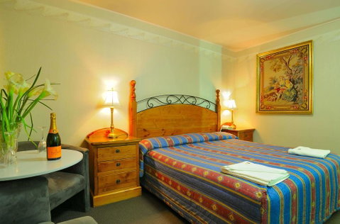 Olympia Motel - Food Delivery Shop 1