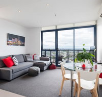 One bedroom City Apt with Spectacular Views - Food Delivery Shop