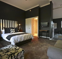 One Paddock Currency Creek Winery Villas - Food Delivery Shop