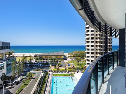 Oracle Resort Luxe Private 2 Bed - Tower 1 - Food Delivery Shop 2