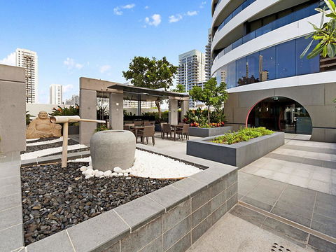 Oracle Resort Luxe Private 2 Bed - Tower 1 - Food Delivery Shop 3