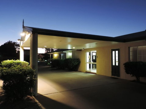 Outback Motel - Food Delivery Shop 0