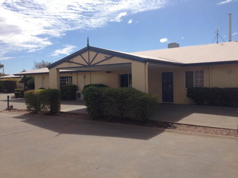 Outback Motel - Food Delivery Shop 2