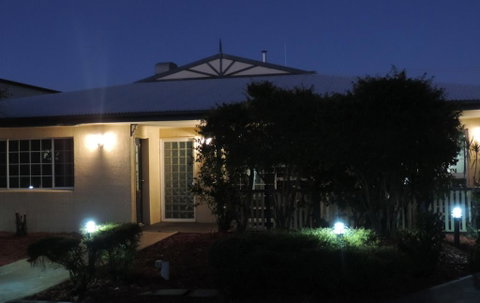 Outback Motel - Food Delivery Shop 3