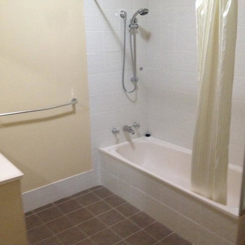 Oxley Court Serviced Apartments - Pet Food Australia 3