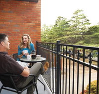 Oxley Court Serviced Apartments - Pet Food Australia