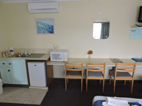 Pacific Motor Inn - Food Delivery Shop 3