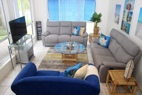 PACIFIC PALMS - Food Delivery Shop 3