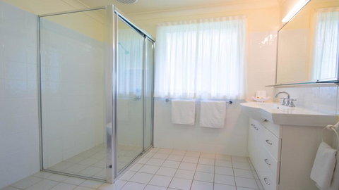 Pacific Palms Resort - Food Delivery Shop 3