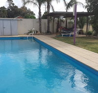 Paddle Steamer Motel - Food Delivery Shop