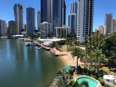 Panorama Tower Riverfront Apartments - Food Delivery Shop 0