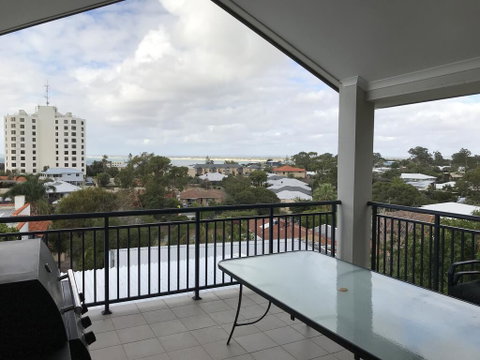 Panoramic Blue Bay Views - 3 Bedroom Townhouse - Food Delivery Shop 0