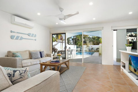 Perfectly Placed, Noosa Heads - Food Delivery Shop 1