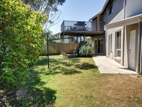 Pet Friendly - Exceptional Beachside Location - Food Delivery Shop 2