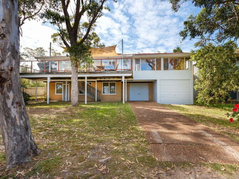 Pet Friendly 4 Bedroom Holiday Home - River Views - Food Delivery Shop 0