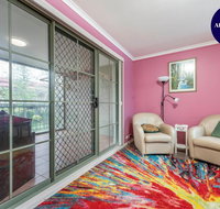 Pet Friendly Home - Pool  Parking - Tennis Court - Food Delivery Shop