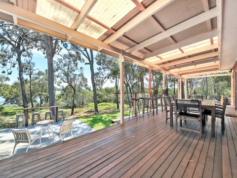 Pet Friendly Waterfront Holiday House On Peacefull Island With Bikes And Kayaks - Food Delivery Shop 2