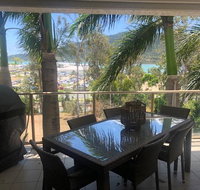 Phil's Place on Airlie - Food Delivery Shop