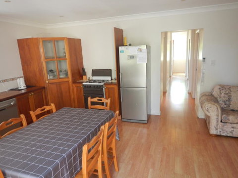 Pine Cottage - Food Delivery Shop 3