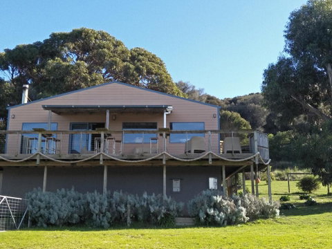 Pine Scrub Beach House - Food Delivery Shop 1