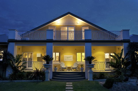 Plantation House At Whitecliffs Bed And Breakfast - Food Delivery Shop 0