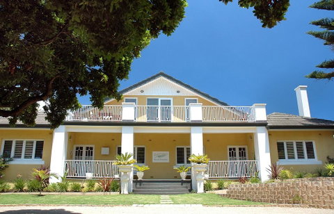 Plantation House At Whitecliffs Bed And Breakfast - Food Delivery Shop 1