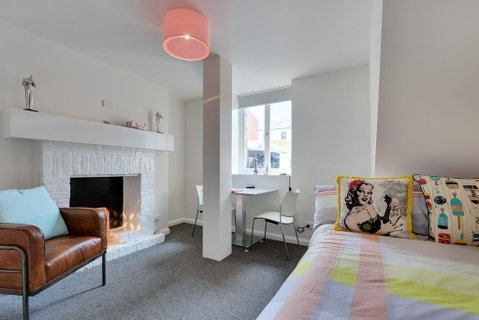 Portsea Place - Food Delivery Shop 0