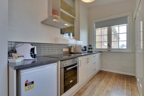 Portsea Place - Food Delivery Shop 1