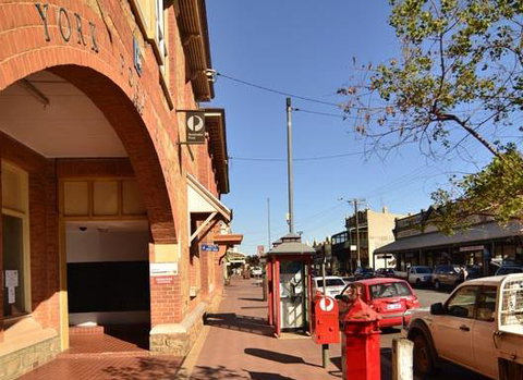 Post Office Apartment - Food Delivery Shop 0