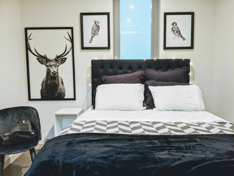 Presidential 3-bed 2-bath, Balcony, With Pool Included - Food Delivery Shop 3