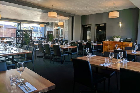 Prince Of Wales Hotel - Food Delivery Shop 1