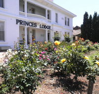 Princes Lodge Motel - Food Delivery Shop