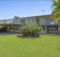 Private Abode and Handy location with a pool - Food Delivery Shop