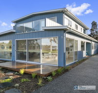 Pukeko Beach House Rhyll - Food Delivery Shop