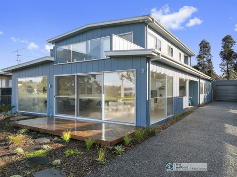 Pukeko Beach House, Rhyll - Food Delivery Shop 0