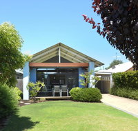 Quiet Cottage - Food Delivery Shop