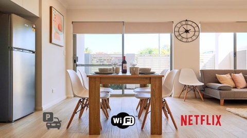 Quiet Garden City Unit - Free WiFi & Parking - Food Delivery Shop 0