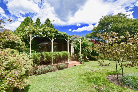 Raspberry Terrace Of Leura - Food Delivery Shop 0