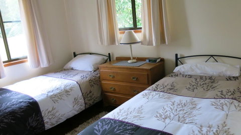 Ravensbourne Escape - Cedar Lodge - Food Delivery Shop 3