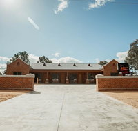 Red Waratah Accommodation - Food Delivery Shop