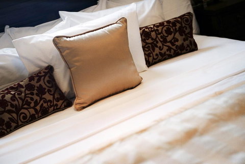 Redearth Boutique Hotel - Food Delivery Shop 1