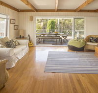 Rennies Retreat-Bushland  Ocean Views - Food Delivery Shop