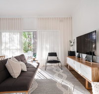 Restful Allawah Retreat near Sydney Airport - Food Delivery Shop