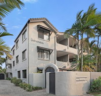 Riverside location Noosa Sound - Food Delivery Shop