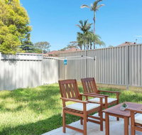 Riverwood Bright 3 Bedroom House with Parking - Food Delivery Shop