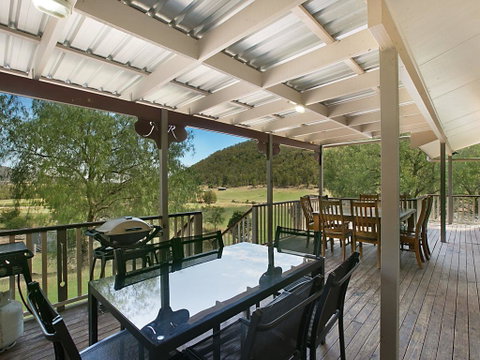 Rosa Estate In Broke - Two 3br House In Walking Distance To Cellar Doors - Food Delivery Shop 0