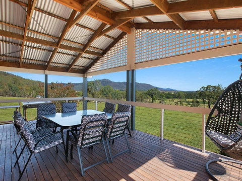Rosamund House In Broke, 4br House In Walking Distance To Cellar Doors - Food Delivery Shop 0